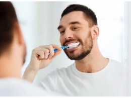 در این مواقع نباید مسواک بزنید!
