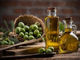 روغن زیتون تقلبی با سلامت ما چه می کند؟ | 6 راه تشخیص روغن زیتون اصل